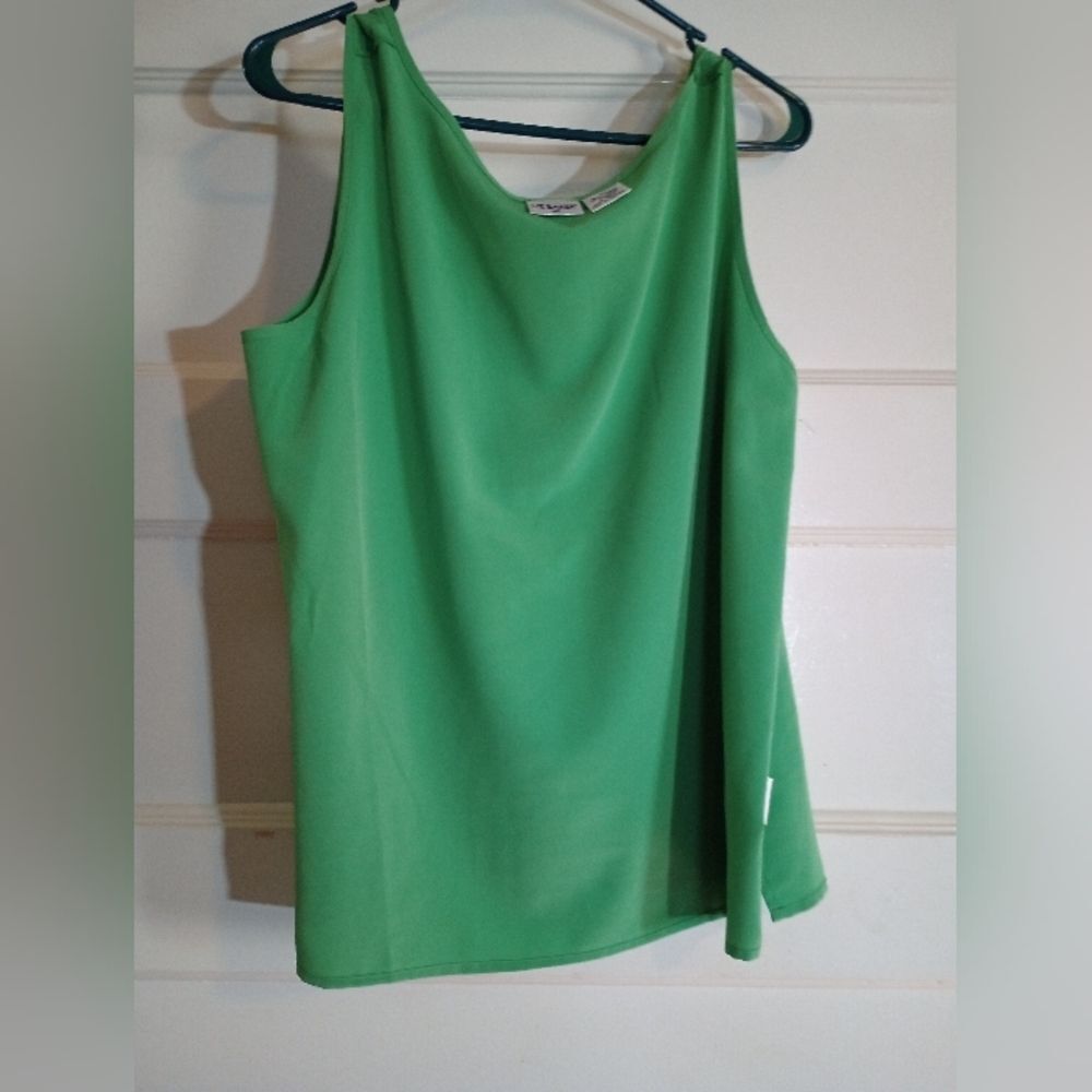 Liz Baker 14 tall women's undershirt / tank top silky